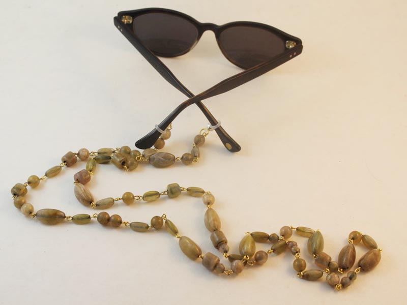 the finished beaded glasses chain on glasses